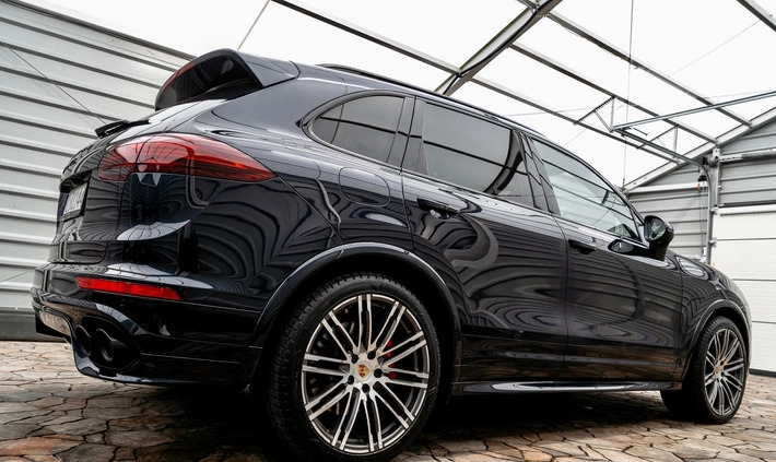 Porsche Cayenne cena 229000 przebieg: 240000, rok produkcji 2015 z Strzegom małe 596